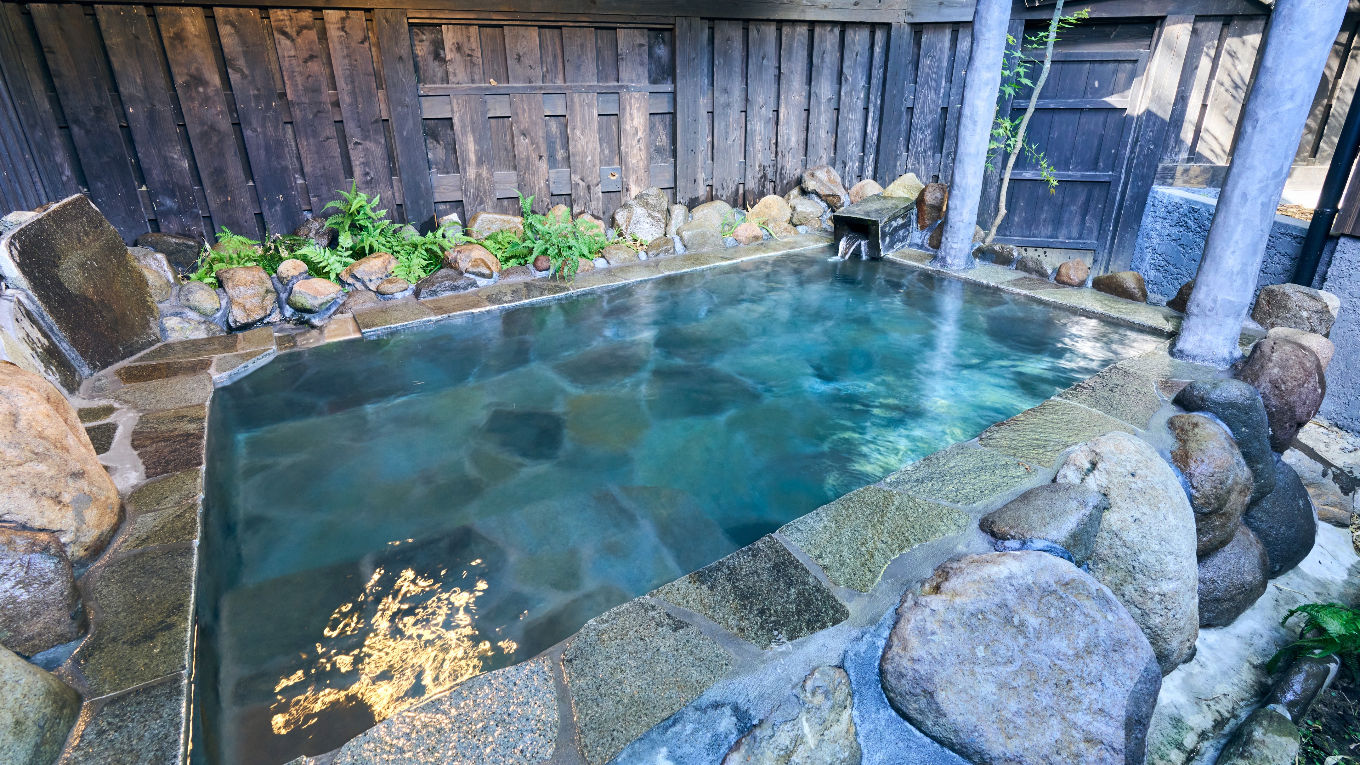 【すずらん】-切石露天風呂-