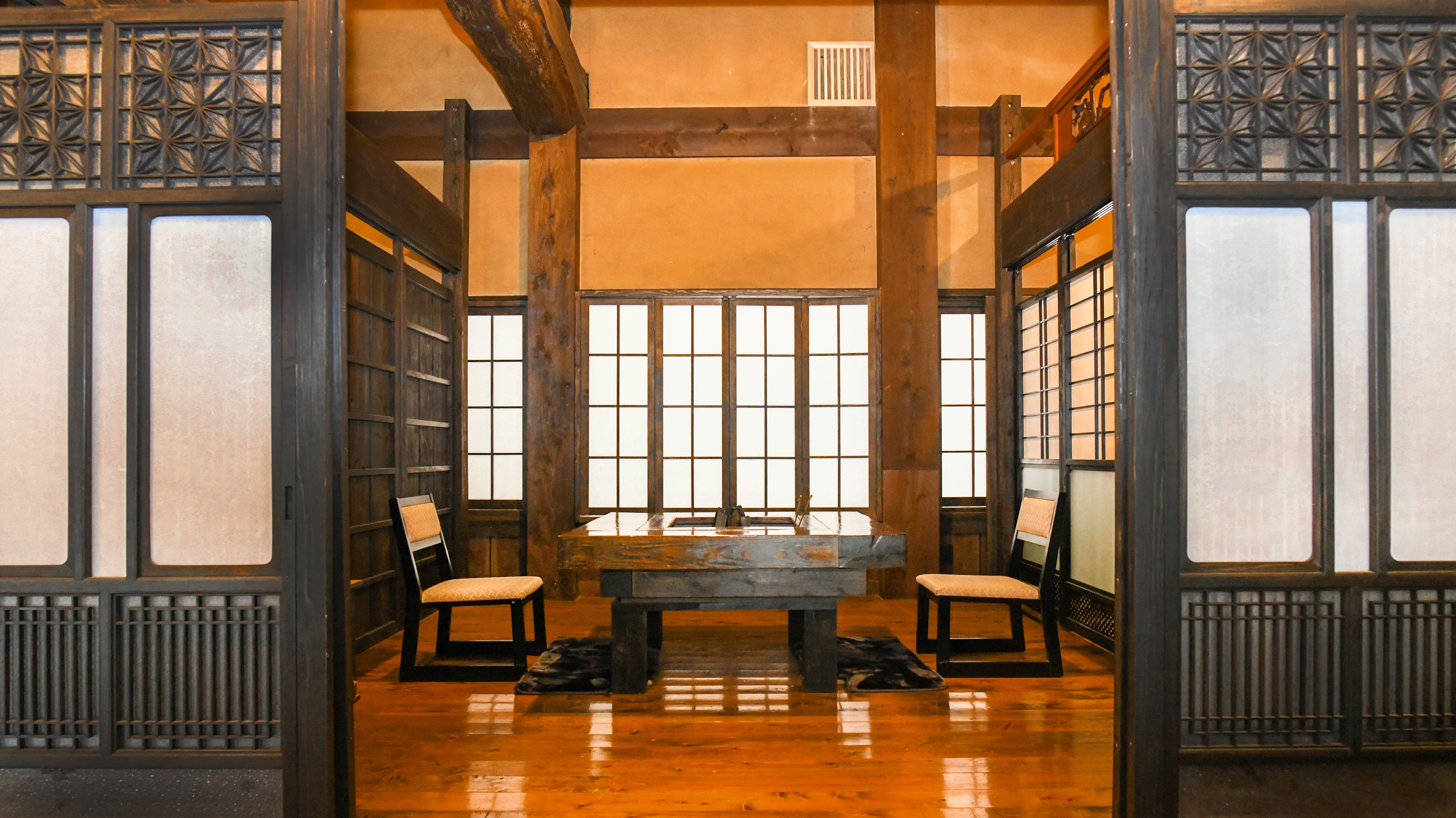 お食事処は全席個室です