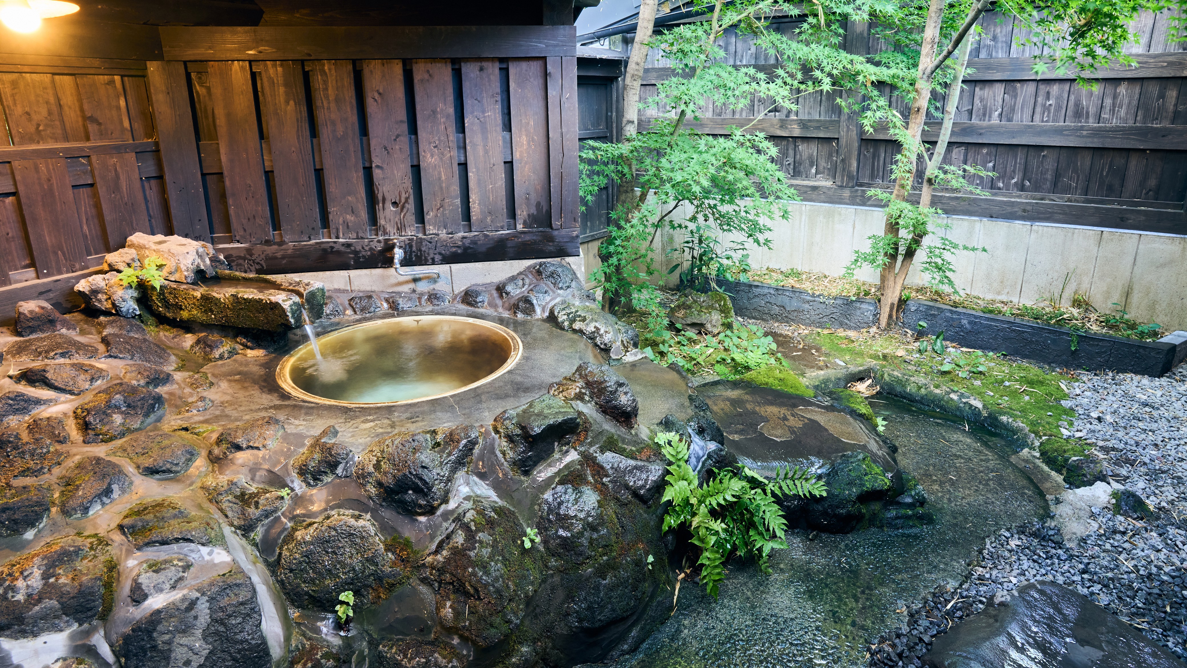 【はなしのぶ】-五右衛門風呂-