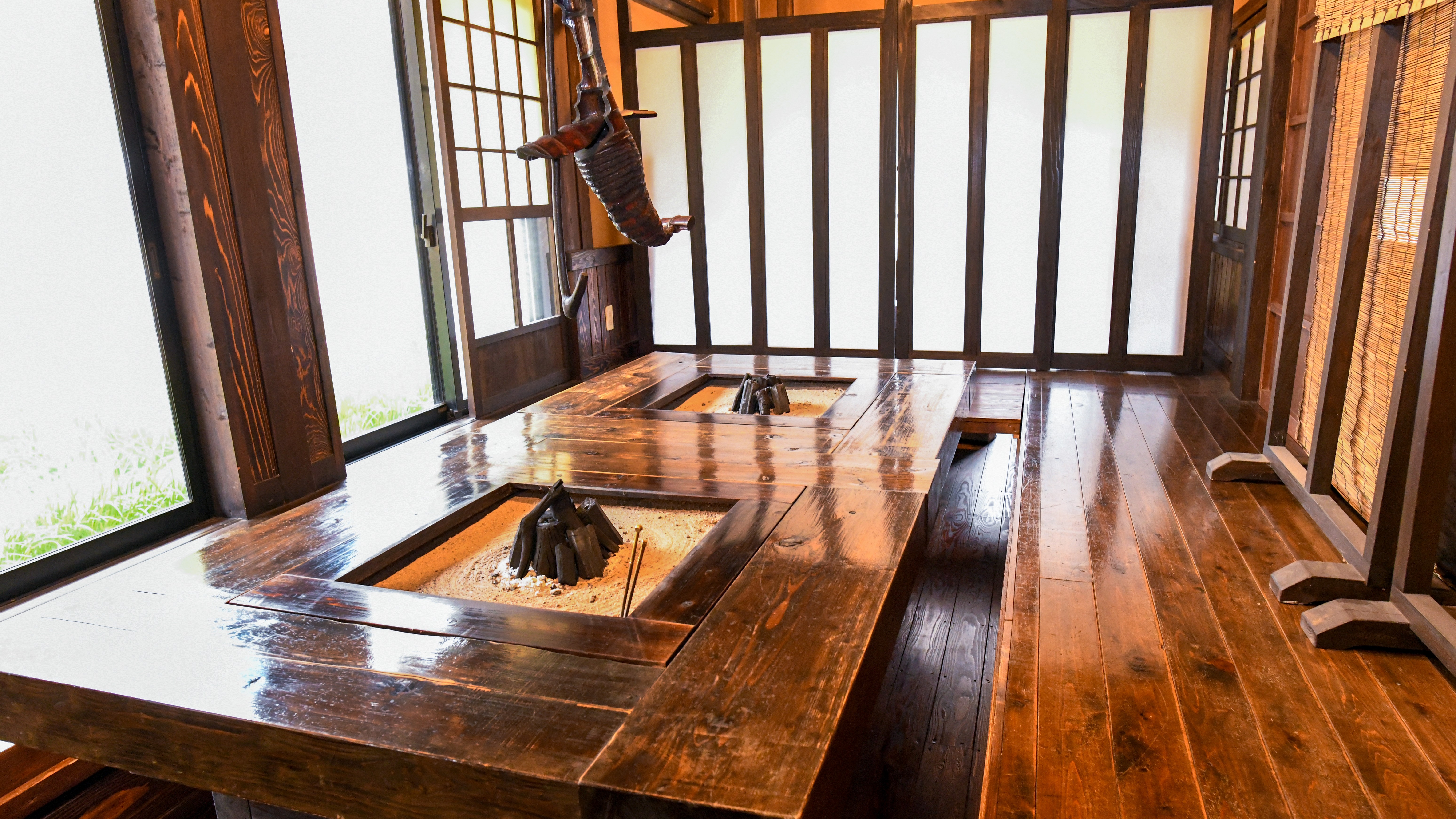 阿蘇の郷土料理を囲炉裏端でお楽しみいただけます