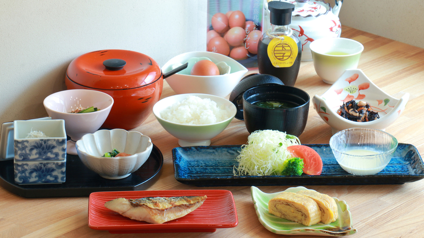 【一泊朝食付き】1日のスタートは朝食から♪しっかり朝ごはん食べていってらっしゃい（*^_^*）