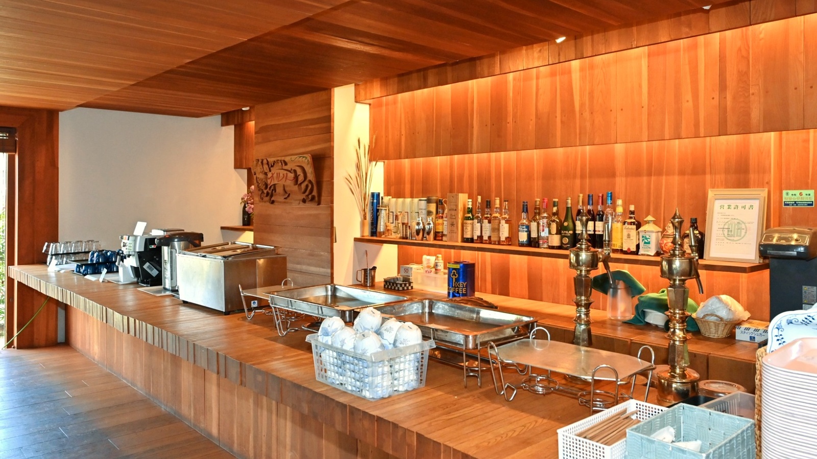 朝食バイキング：フリードリンク