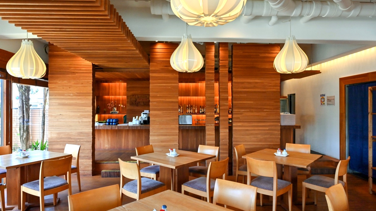 レストラン『オルト』内装