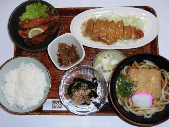 日替わり夕定食　トンテキ・きつねうどん