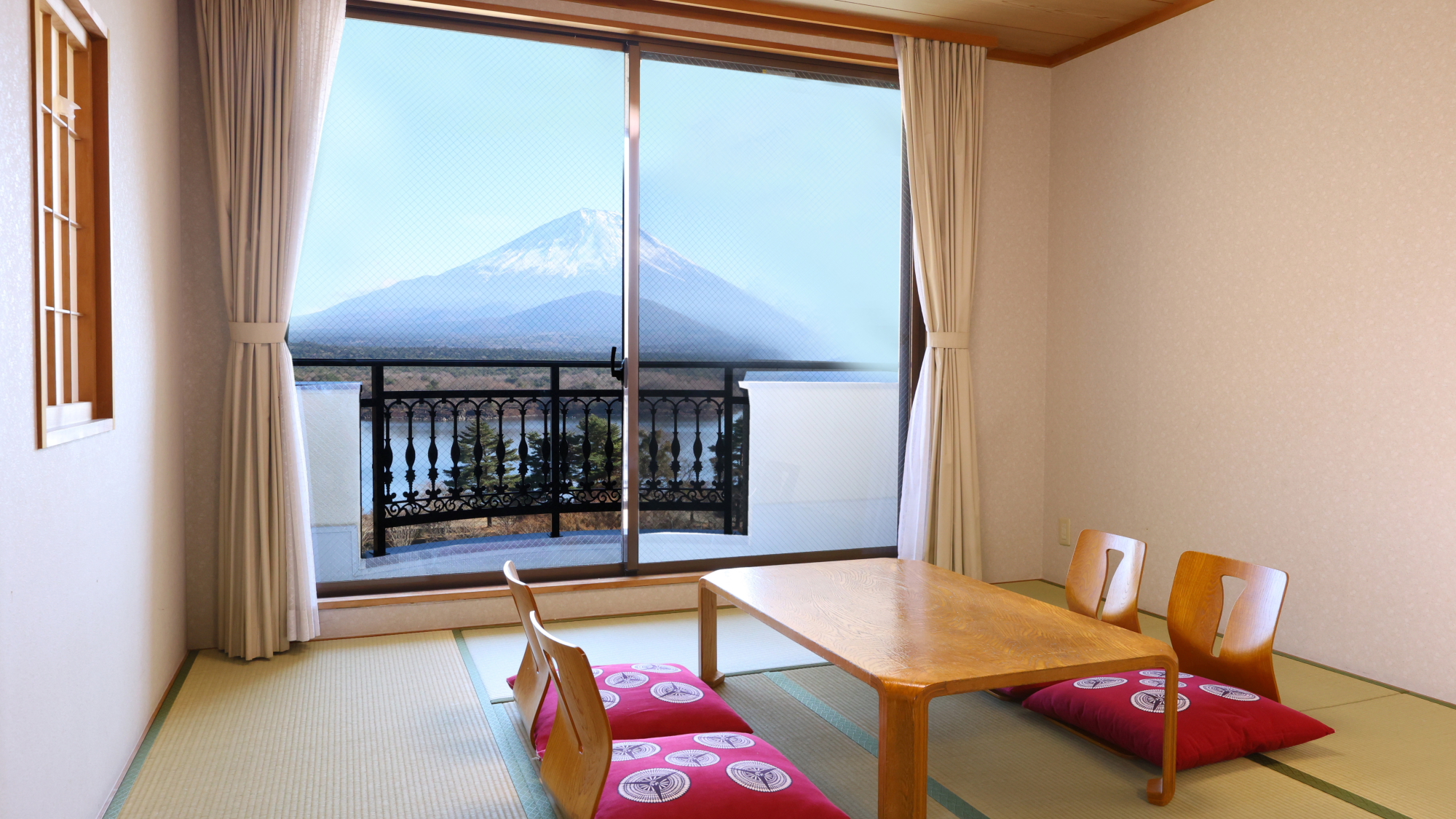 【特別和洋室A】35平米　広々とした和室＋ツインベッドルーム