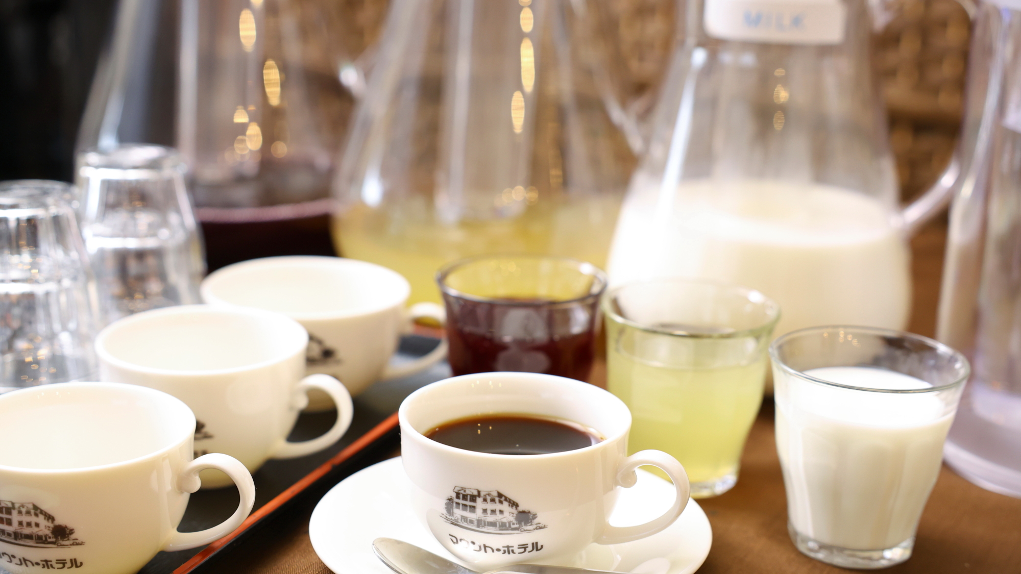 お食事とご一緒に、ドリンクバーもぜひご利用ください。