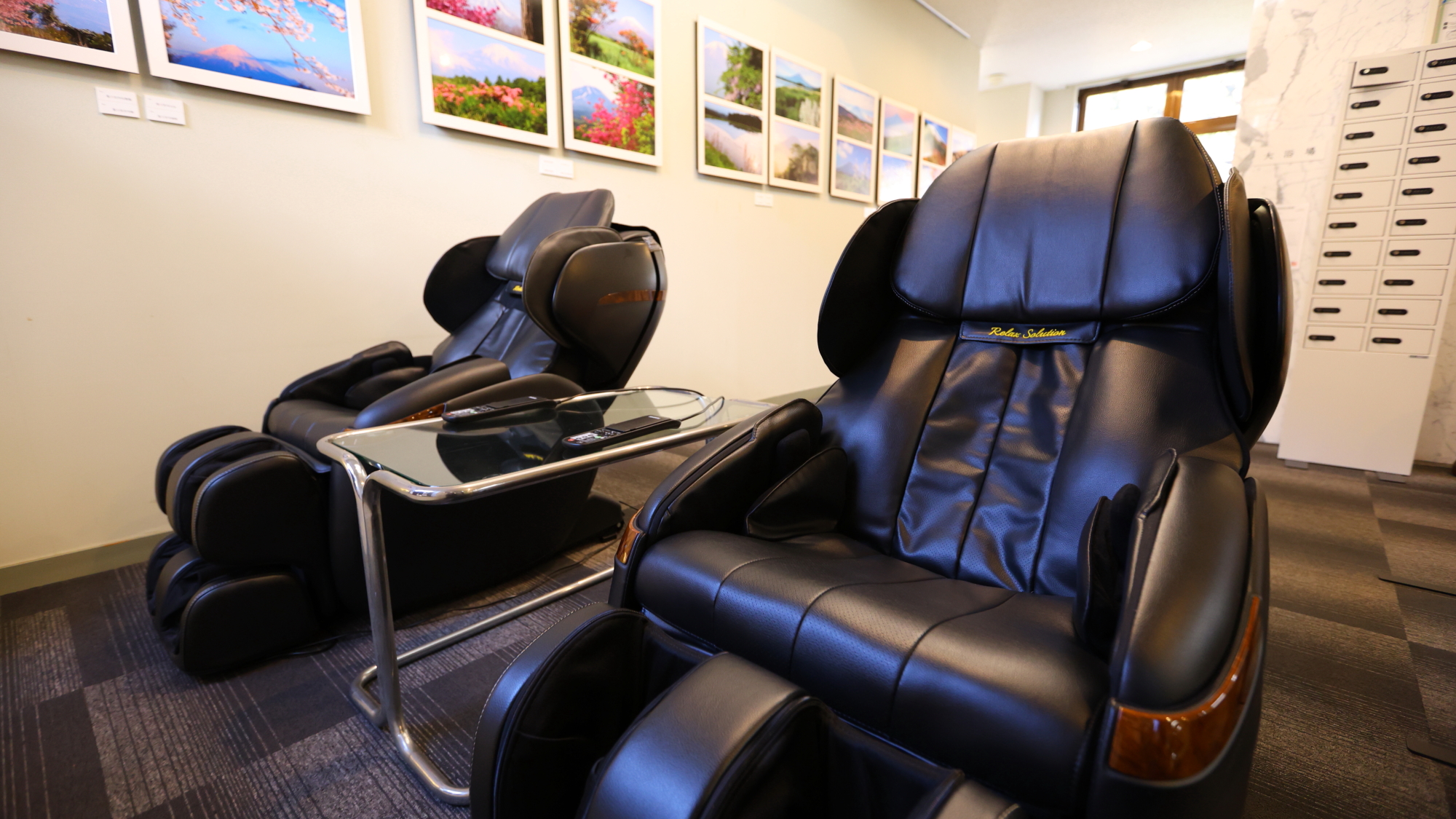 マッサージチェアで日頃の疲れをリフレッシュ。