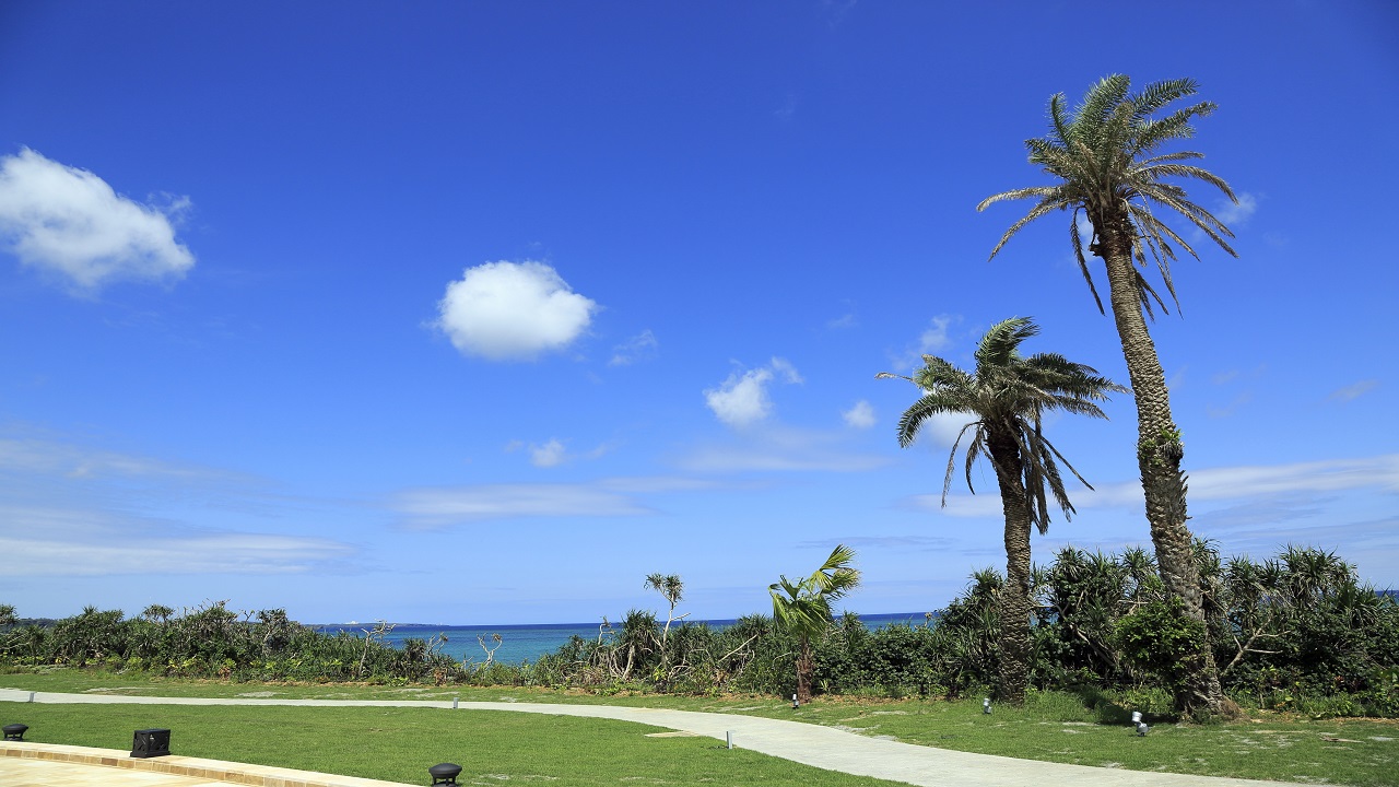 【LUXDAYSセール】海、空、潮風を感じながら沖縄リゾート満喫STAY／2食付