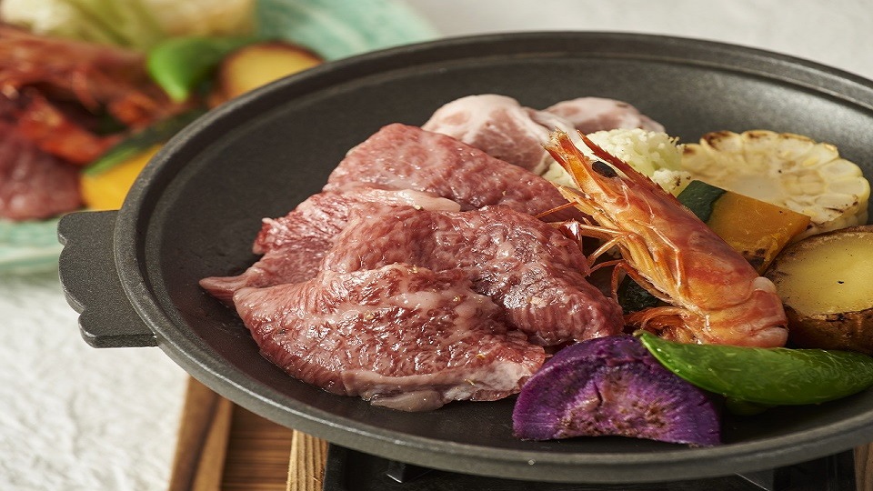 ご夕食／日本料理隨縁亭　沖縄の美味しい食材を食べ比べ　料理一例（イメージ）