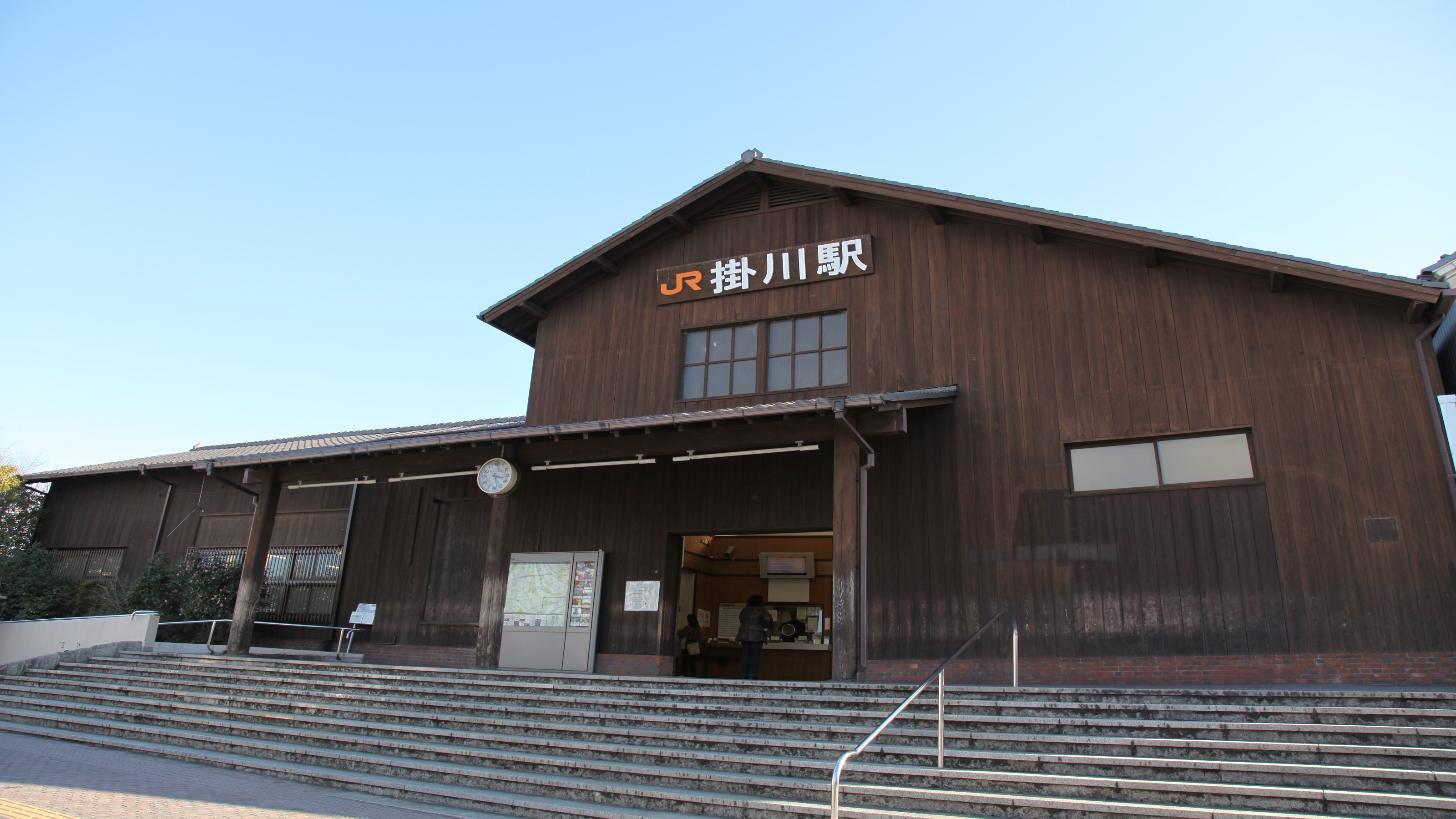 ■掛川駅北口（当ホテルは掛川駅北口から徒歩9分ほどにございます）