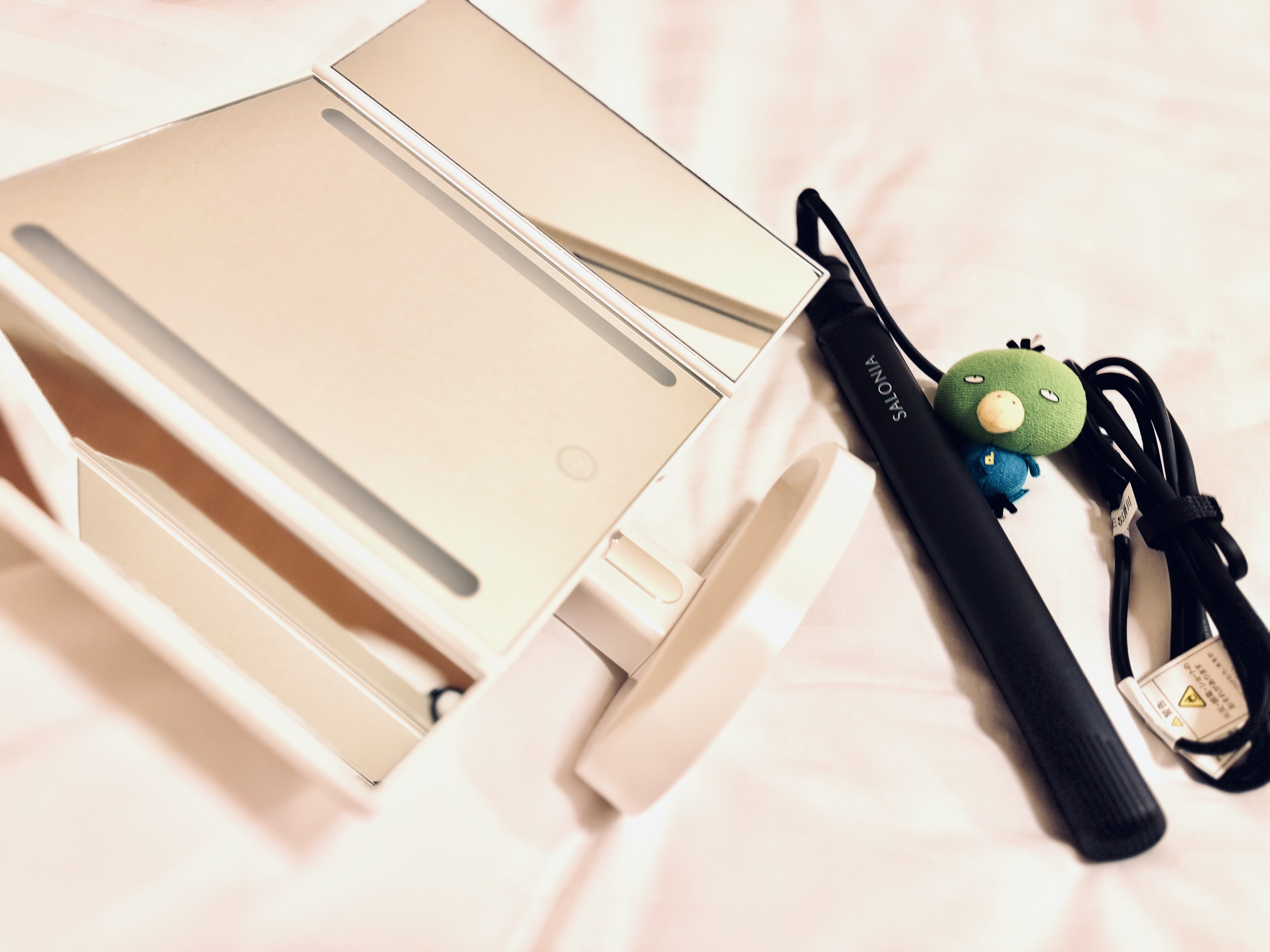 【貸出備品】女優ミラーとヘアアイロン