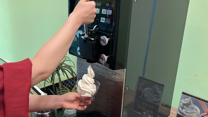 ソフトクリーム製造機