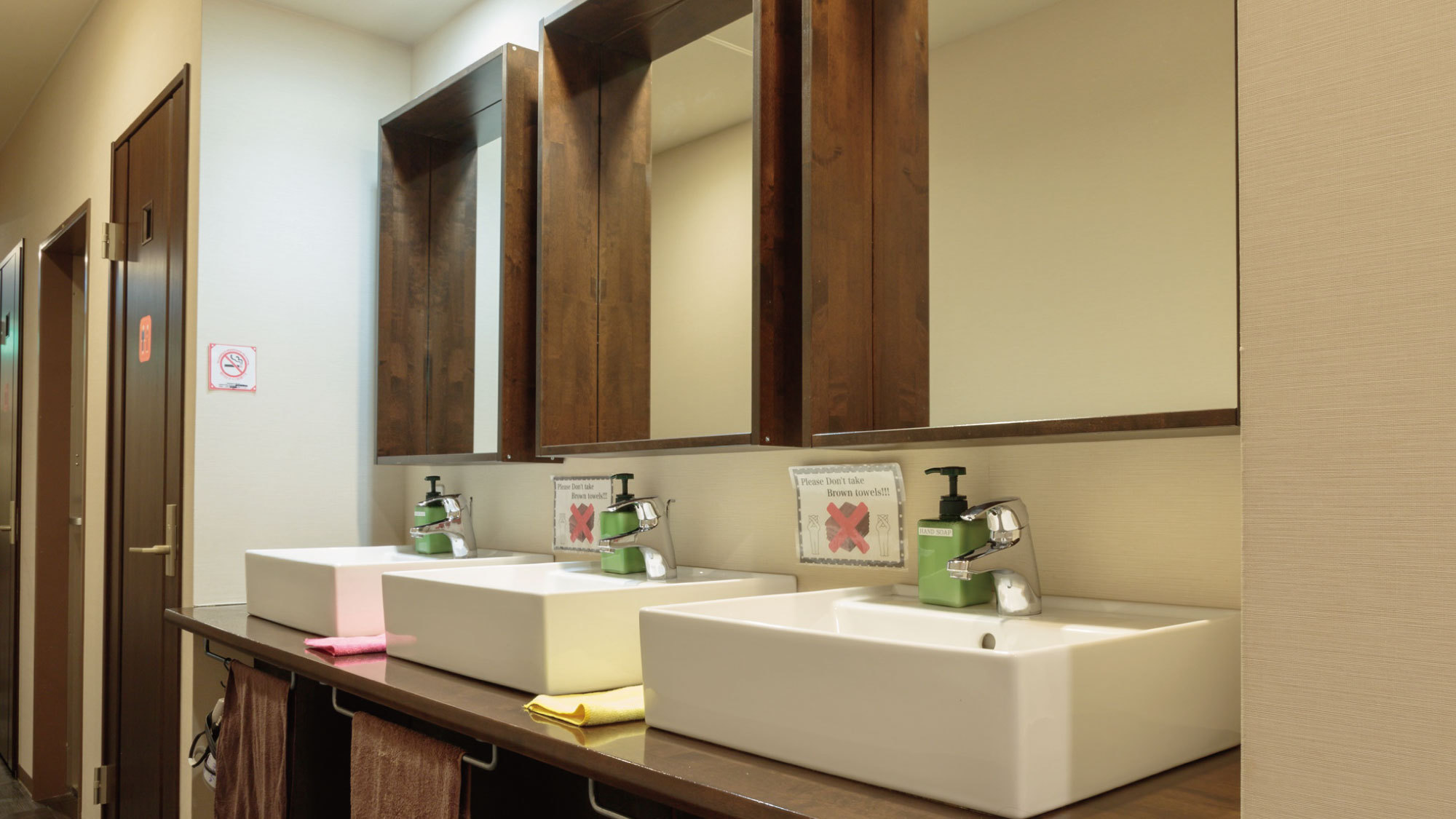 【素泊まり・WiFi・禁煙】キャナルシティと中洲に近っ 観光に最適！ 買って食べて博多をEnjoy！