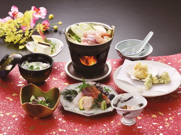 【温泉が主役の贅沢】世界遺産の温泉街で名湯を体験。控えめな夕食で旬の山陰を味わう「和御膳」プラン