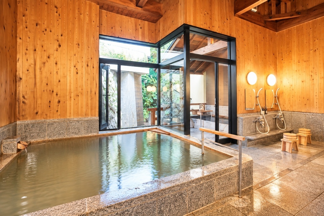 【お部屋食×名湯】世界遺産の港町で味わう山陰と日本海の恵み。輝雲荘会席プラン