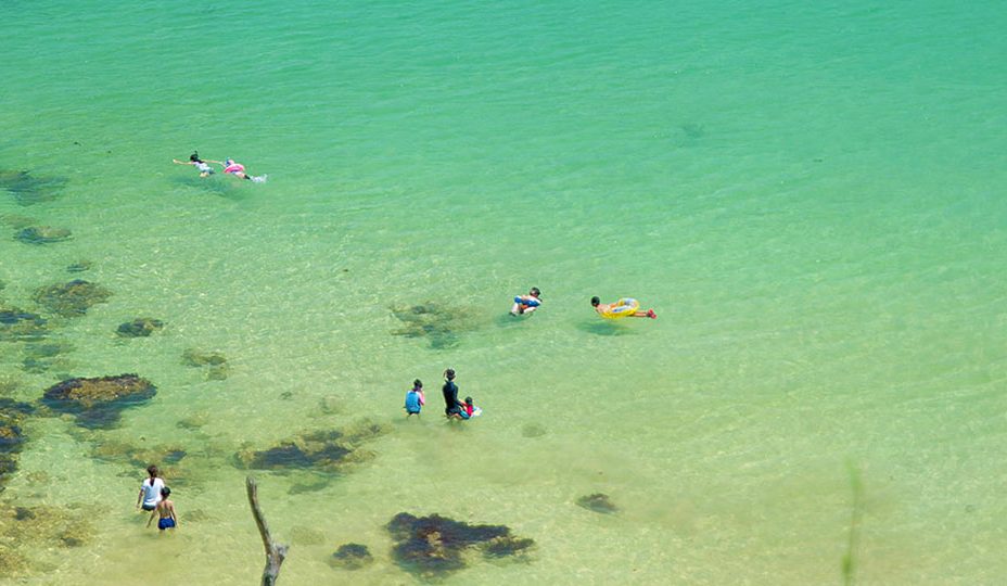 当宿から車で5分の「外浦ビーチ」