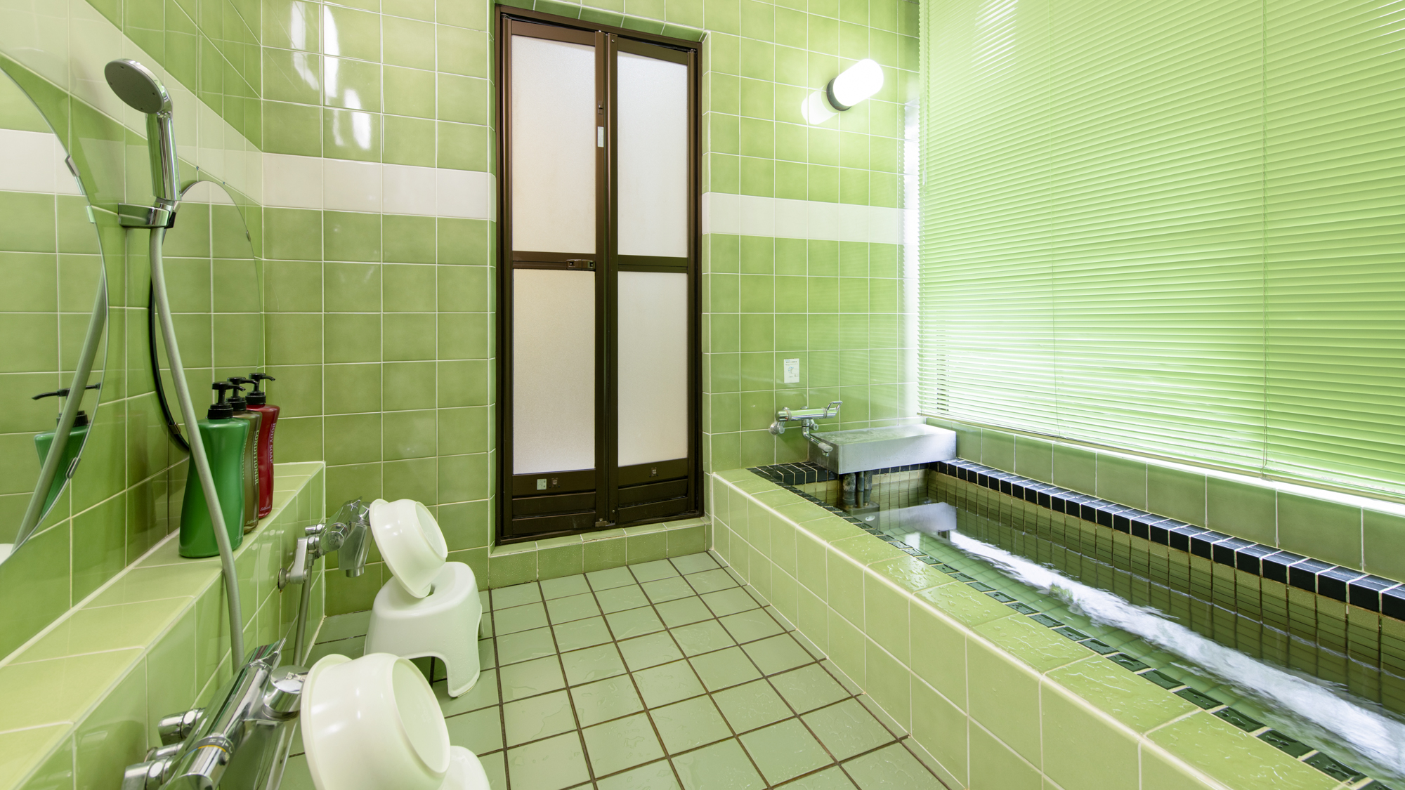 *【貸切風呂】ゆったり広々とした湯船で贅沢なひとときを（先着順予約・無料）