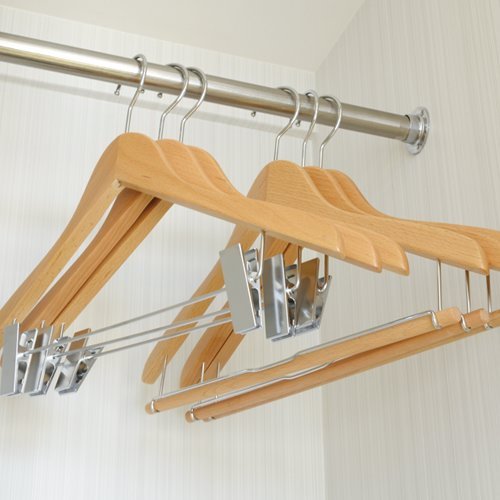 There are two types of hangers, one with a pinch and the other with a normal hanger.
