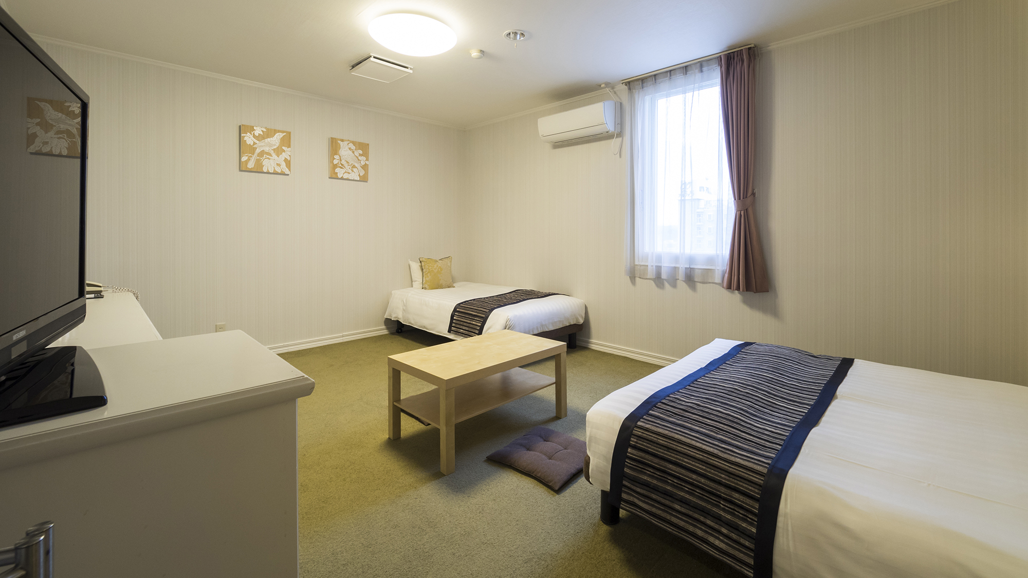 【エコノミーツインルーム】25平米/ベッド幅140cm&times;1・100cm&times;1　一例