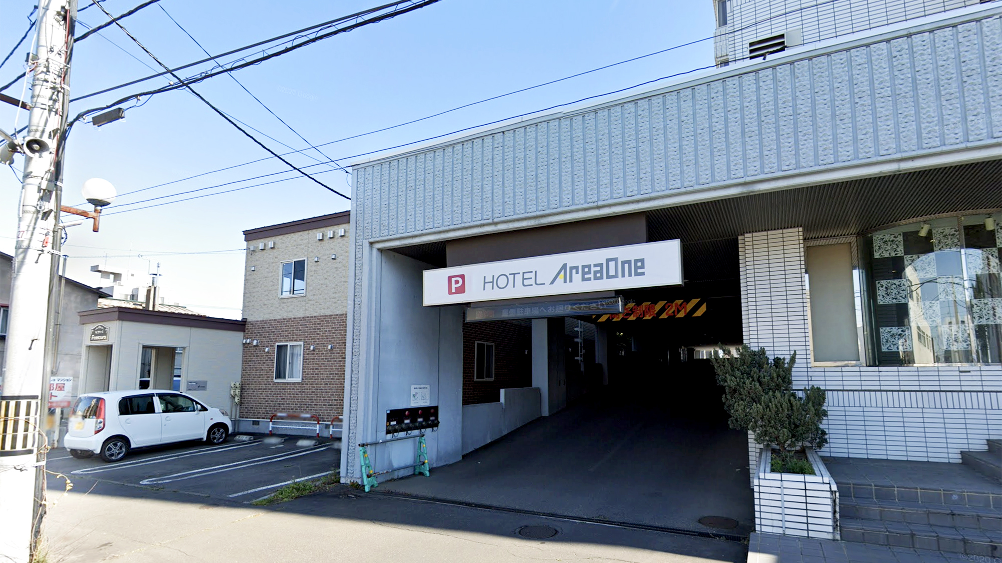 【お客様用駐車場】正面入り口