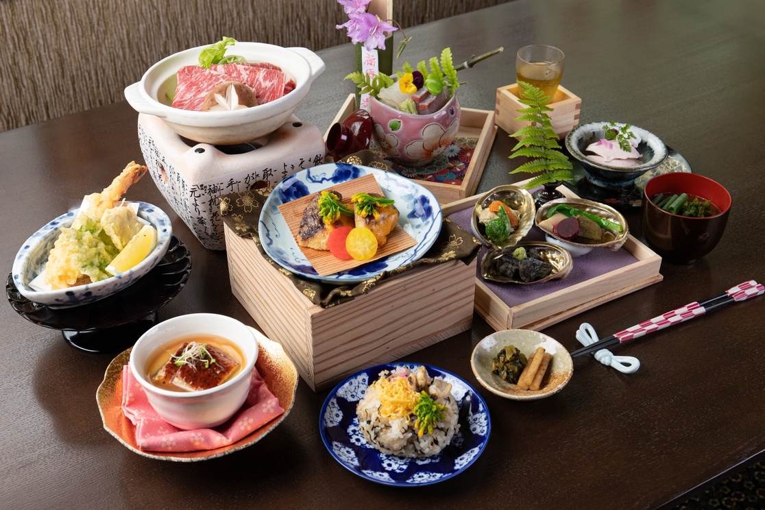 【早期割30日前】「至福会席」心と身体を癒す（１泊２食付）オンラインカード決済限定