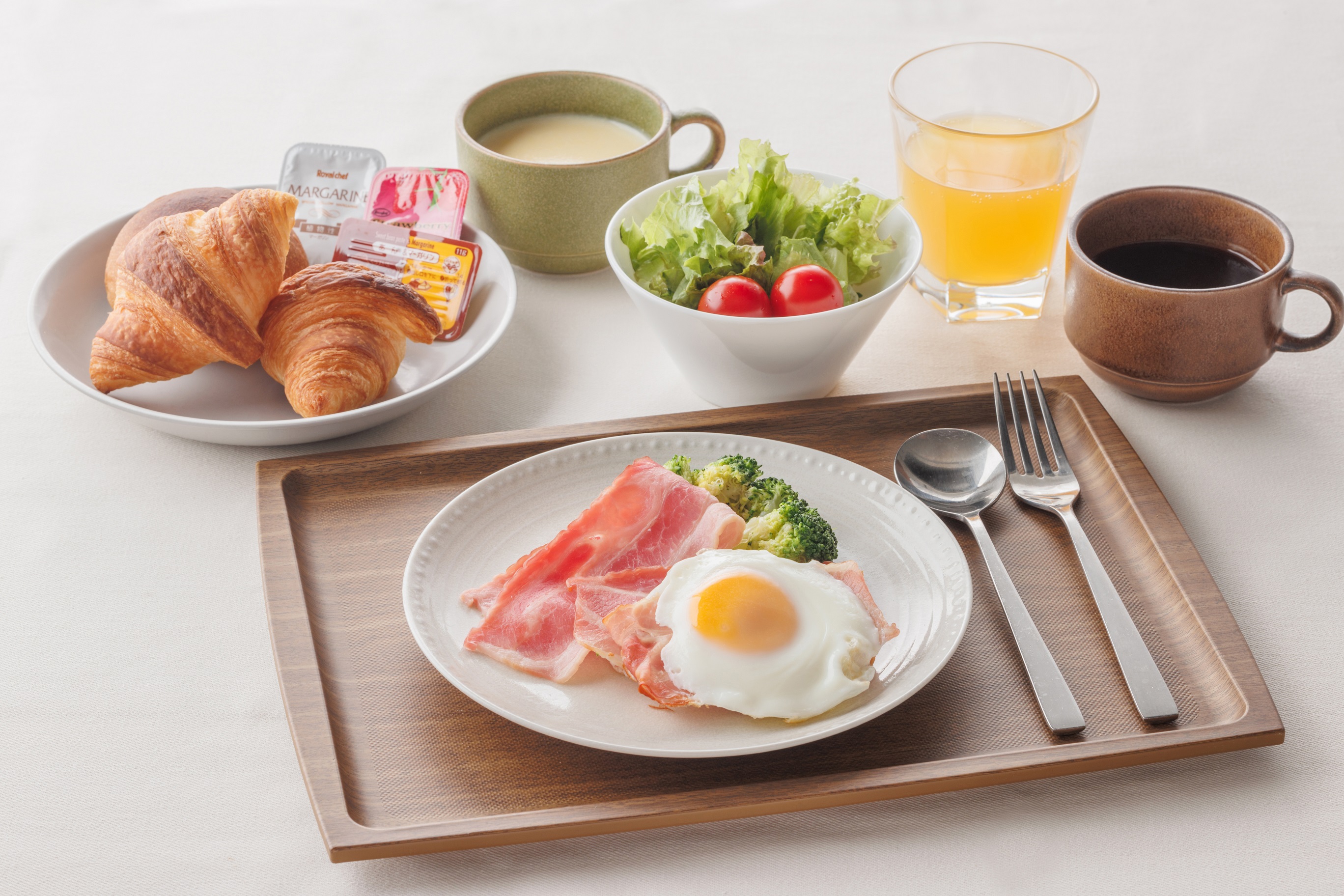 日替わり朝食（ベーコンエッグ）