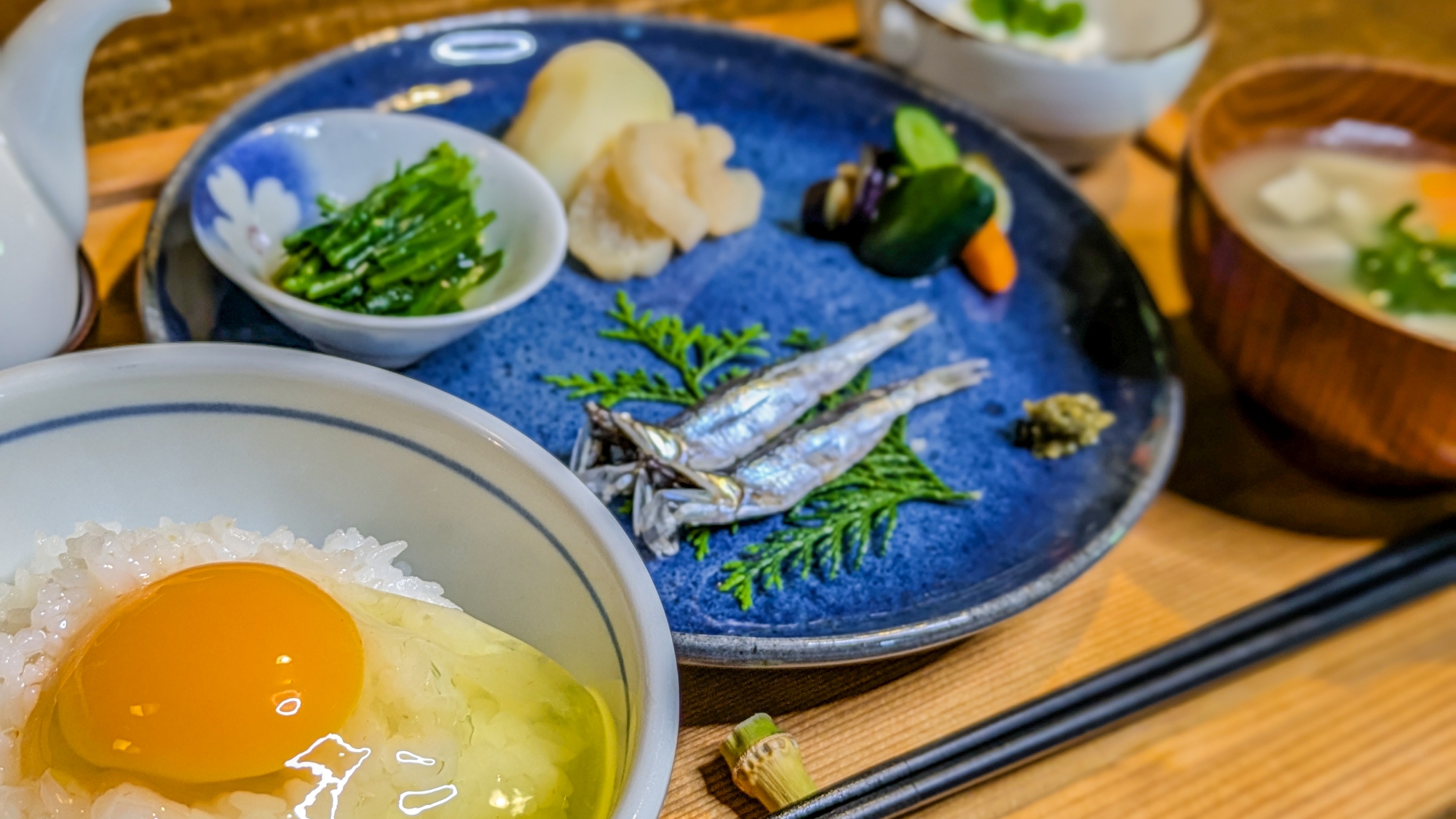 *【ご朝食一例】新鮮な卵を使った卵かけごはんは自慢の一つです