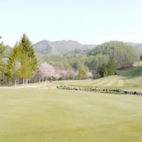 *【ゴルフコース】一年を通して、美しい景色とともにプレーをお楽しみ頂けます。