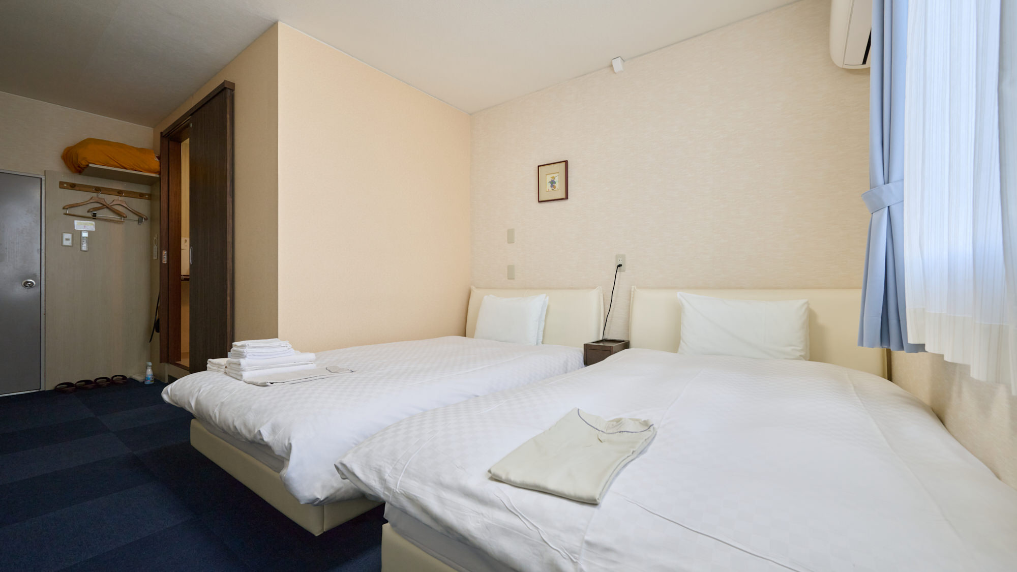 ツイン/20平米■ベッド140cm/バストイレセパレート