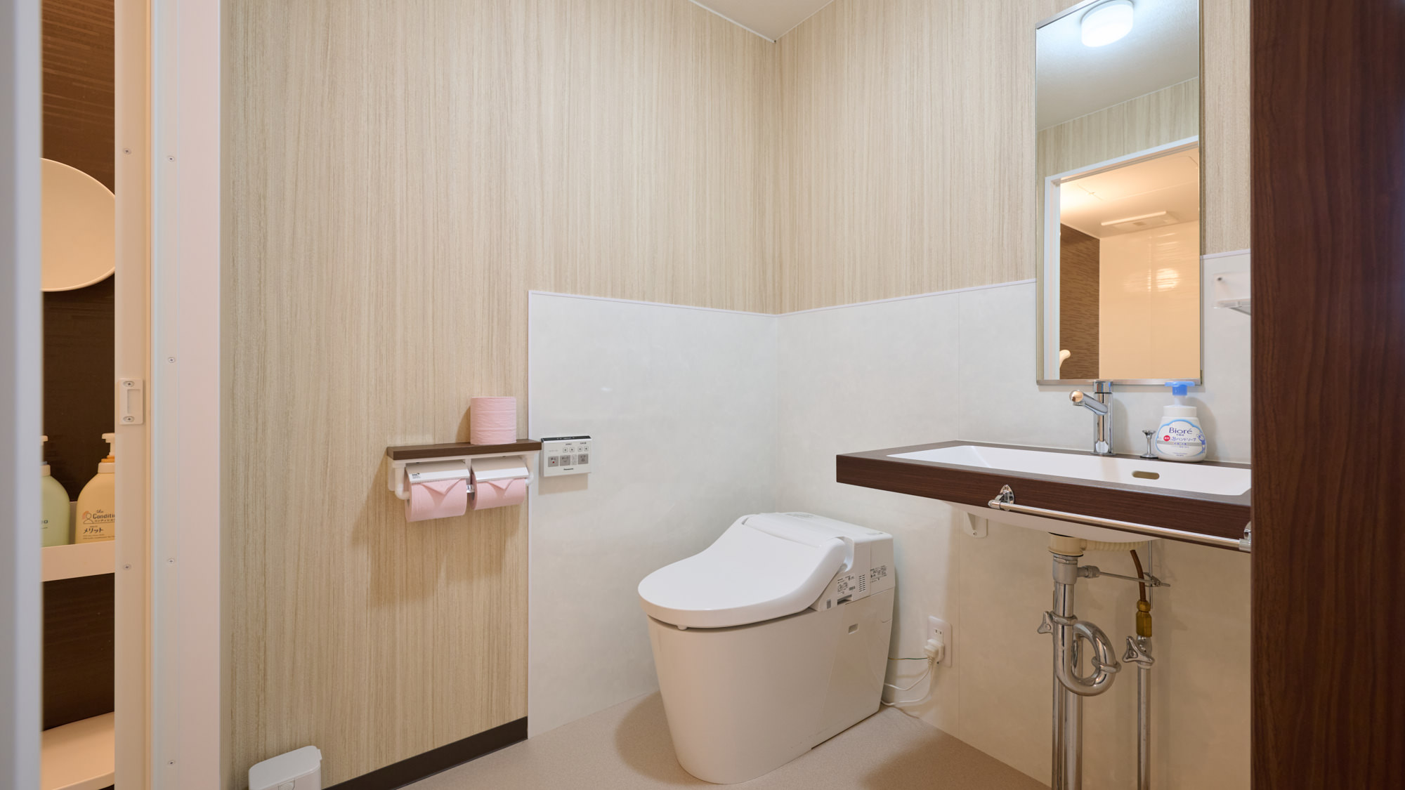 セミダブル/16平米■ベッド140cm/バス・トイレセパレート