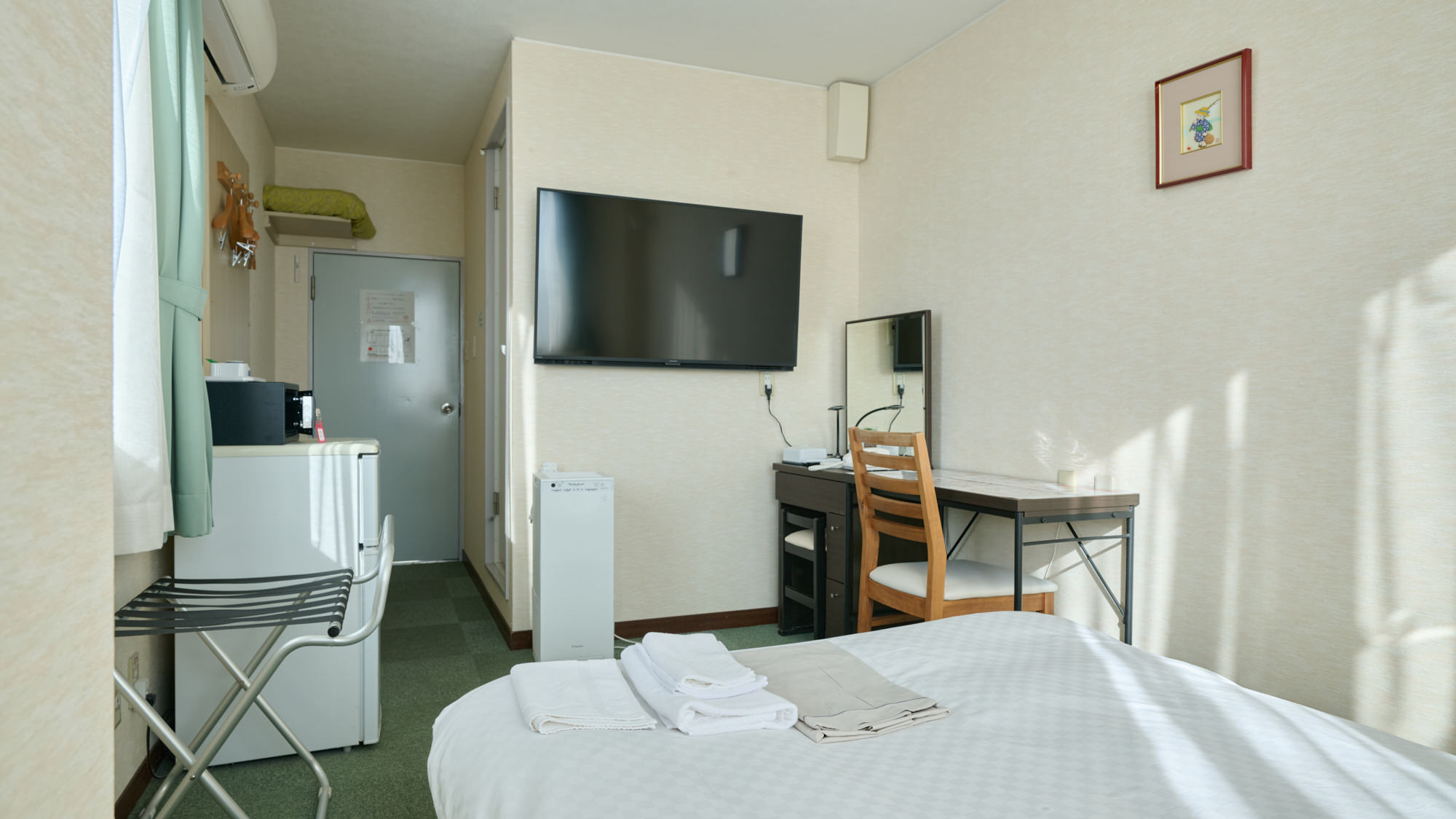 シングルB/16平米■ベッド140cm/