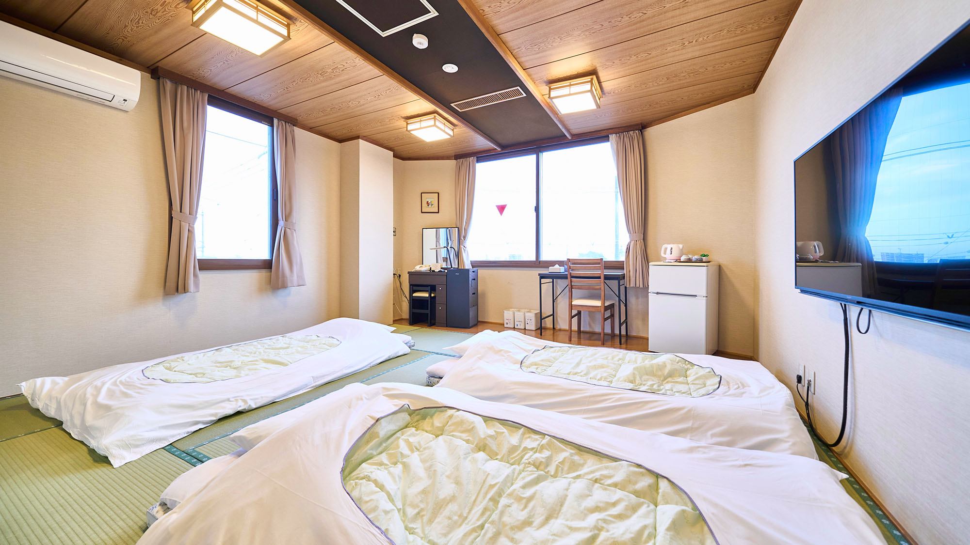 ・【和室A】最大5名様までご宿泊いただけるお部屋です。広いお部屋でごゆっくりどうぞ