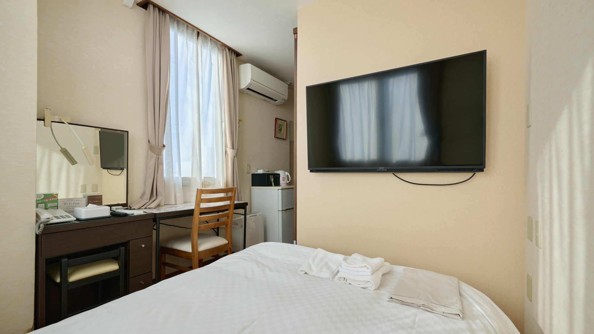 シングル/16平米■ベッド140cm/バストイレセパレート