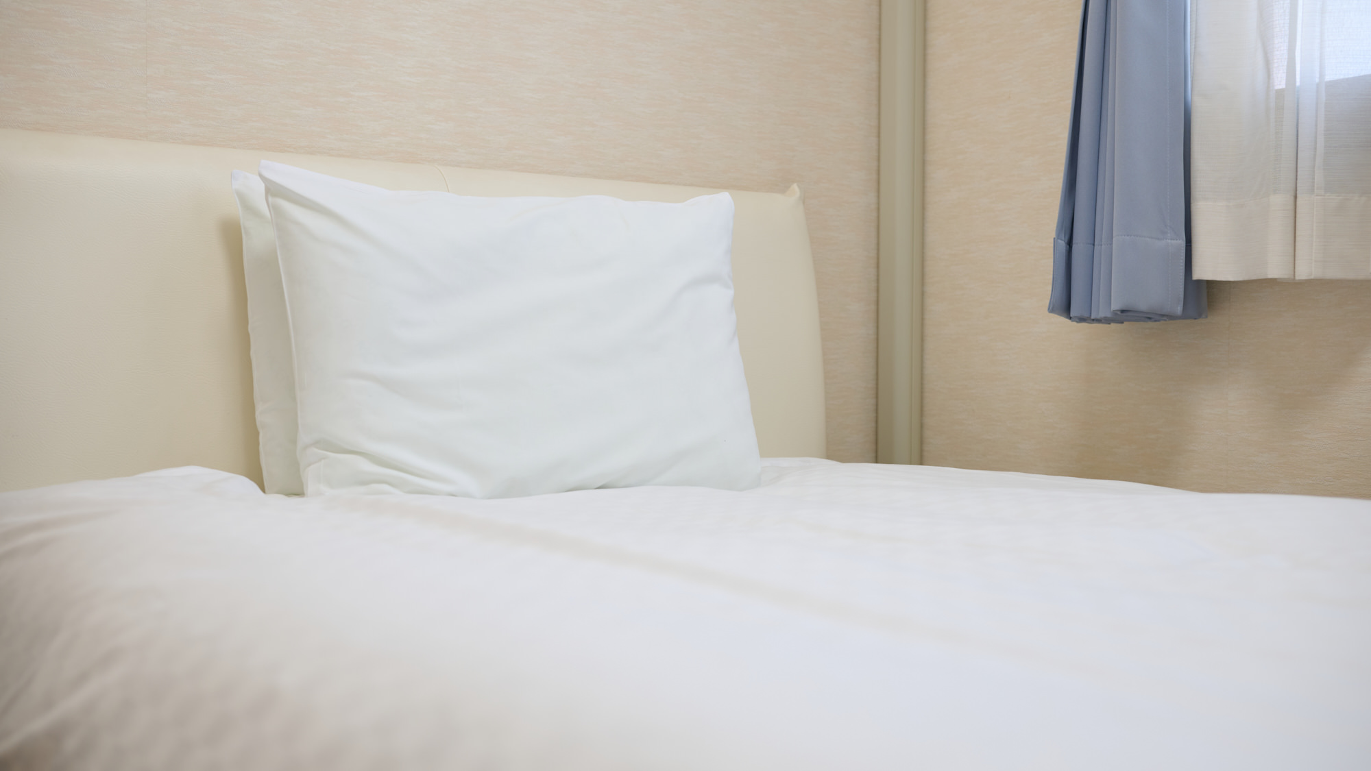 セミダブル/16平米■ベッド140cm/バス・トイレセパレート