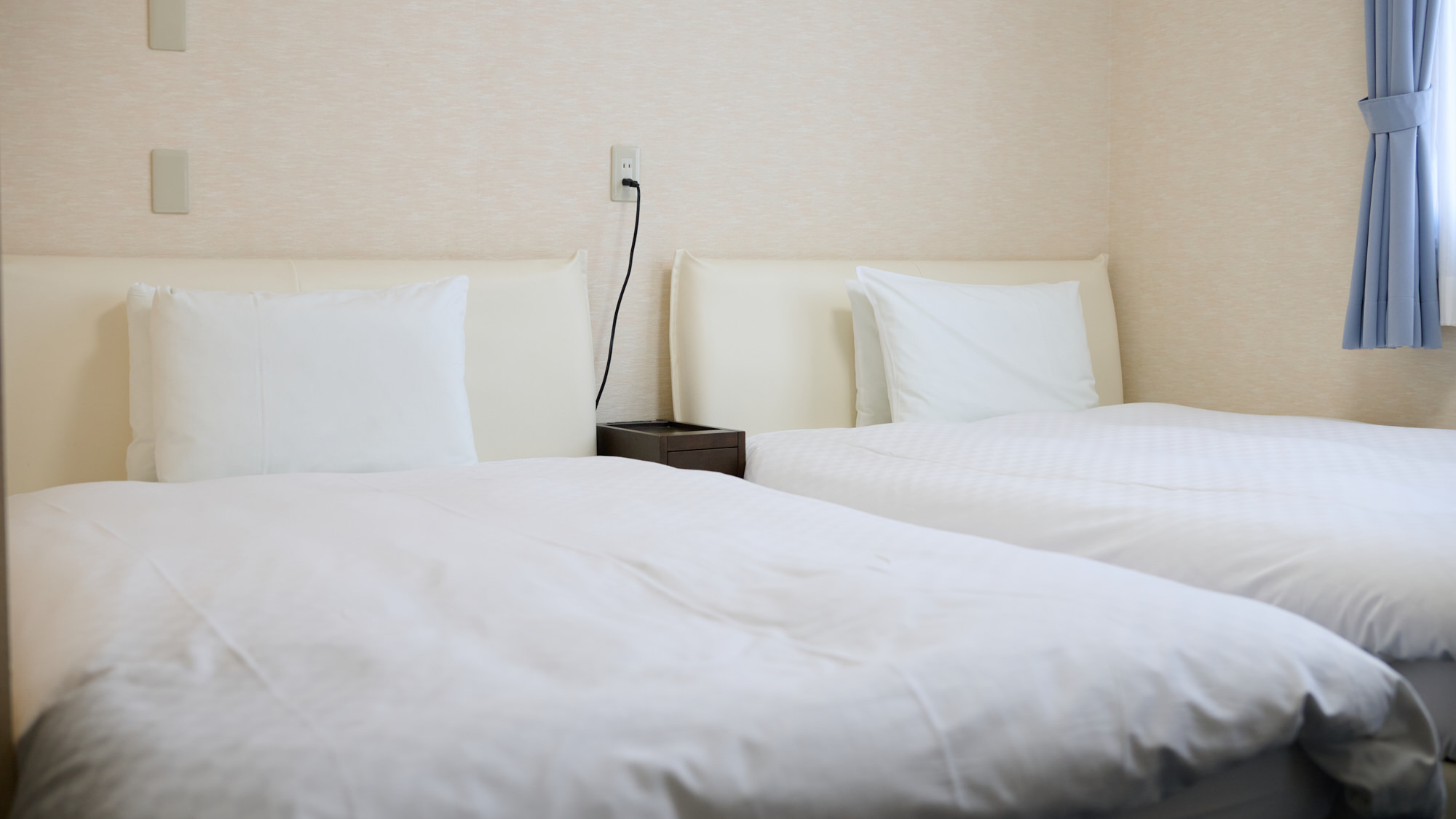 ツイン/20平米■ベッド140cm/バストイレセパレート