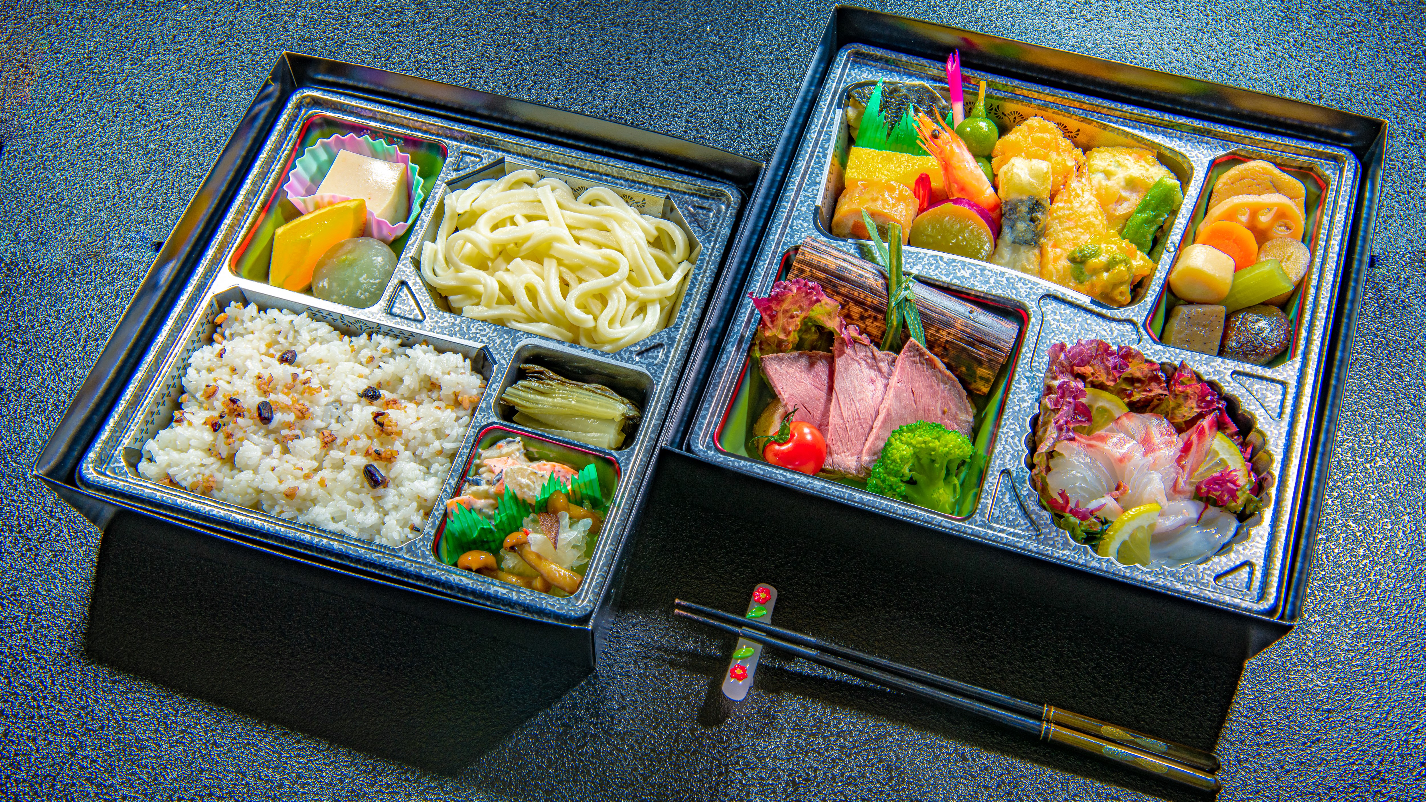 夕食は部屋でお弁当「へや弁」