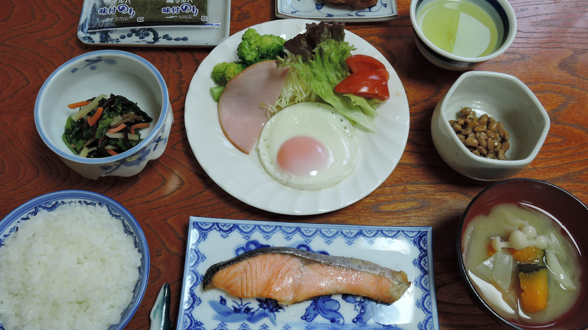 【朝食付】翌朝はしっかり栄養補給◎女将手製の素朴な和定食をどうぞ♪