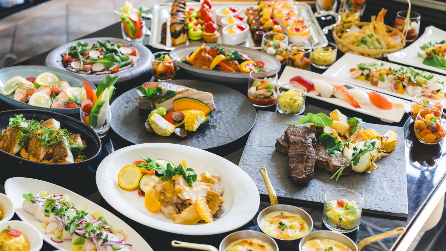 ■本館1階ーテラスレストラン「サントロペ」-■夕食ブッフェ