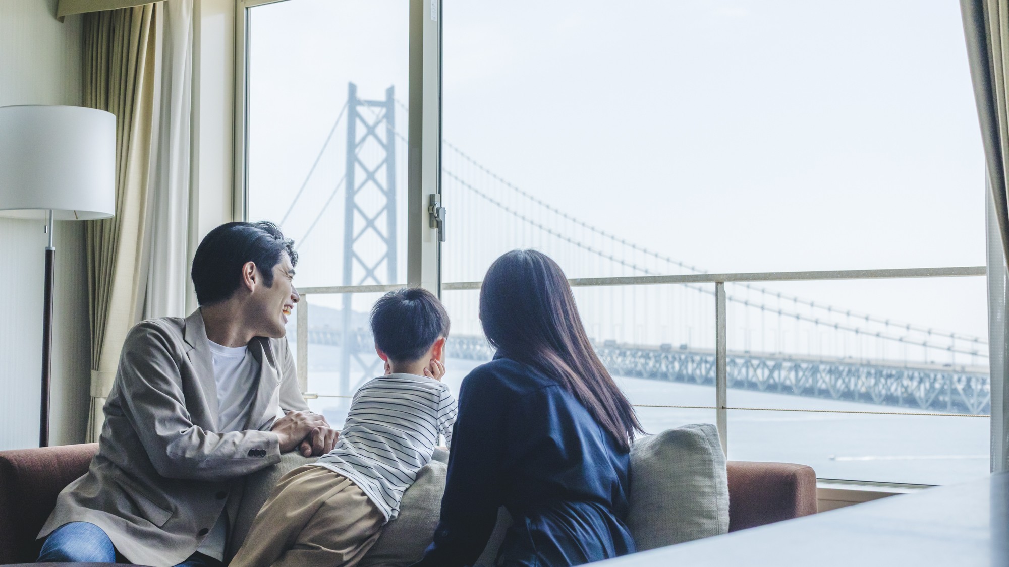「こんな景色初めて！」『明石海峡大橋』を望みながら過ごす、家族のだんらん♪