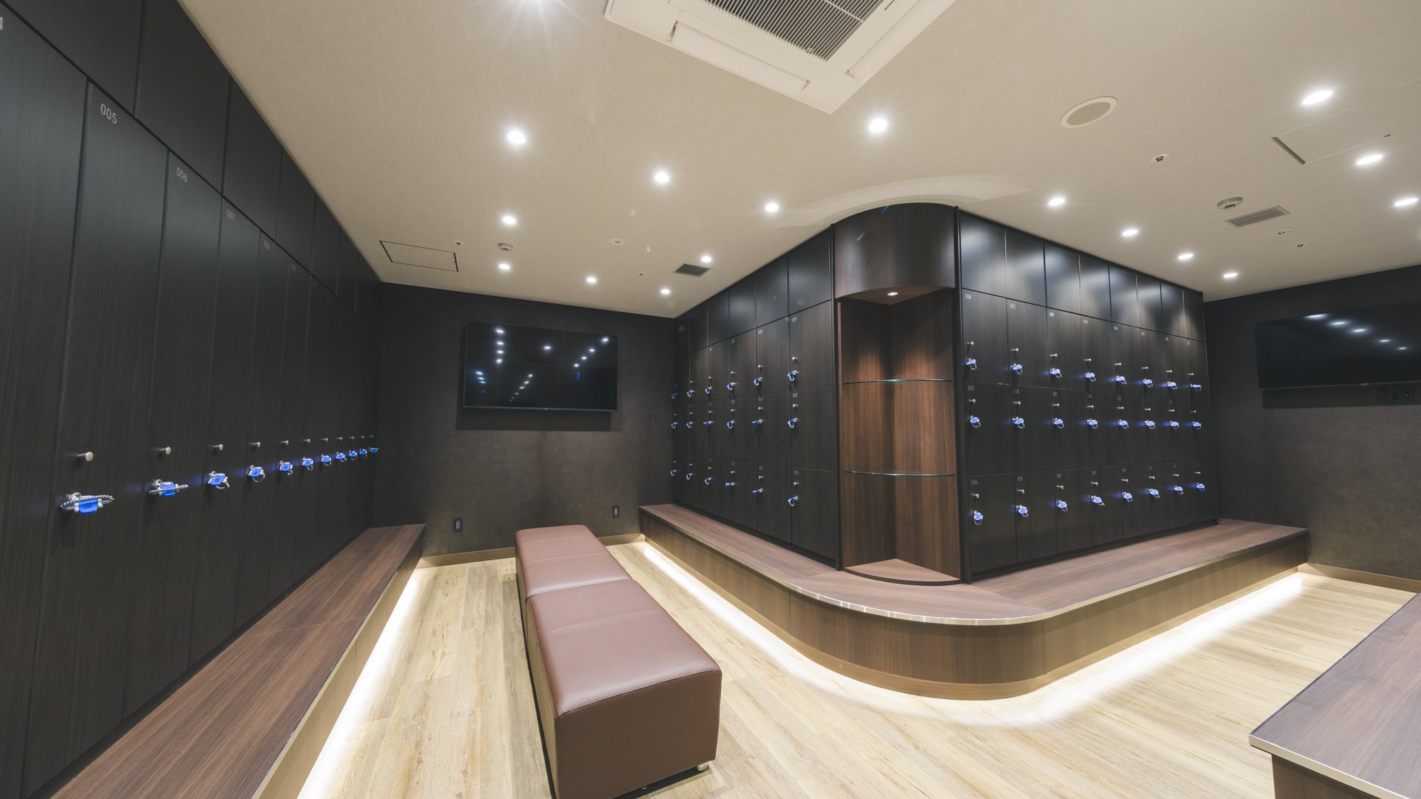 ■新館SPAタワー地下1階-メンズサウナ施設-■「ロッカールーム」