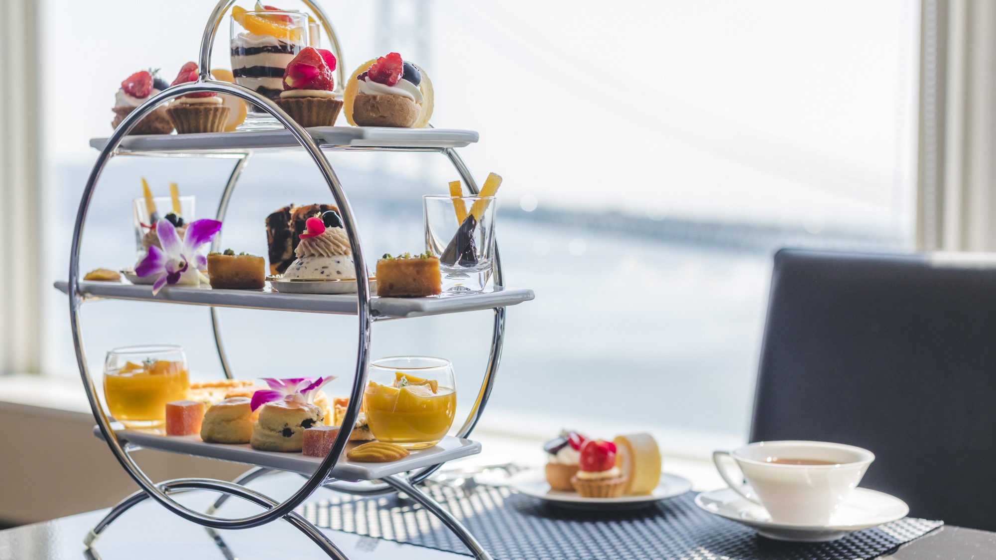 ■本館最上階-ダイニング＆バー「キーウエスト」-■