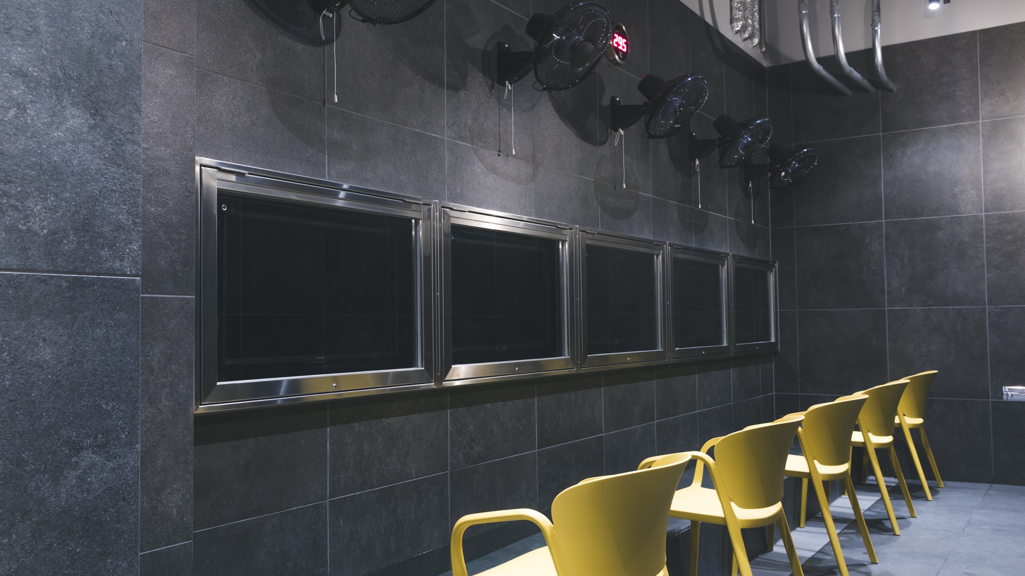 ■新館SPAタワー地下1階-メンズサウナ施設-■足湯「湯テレビ」