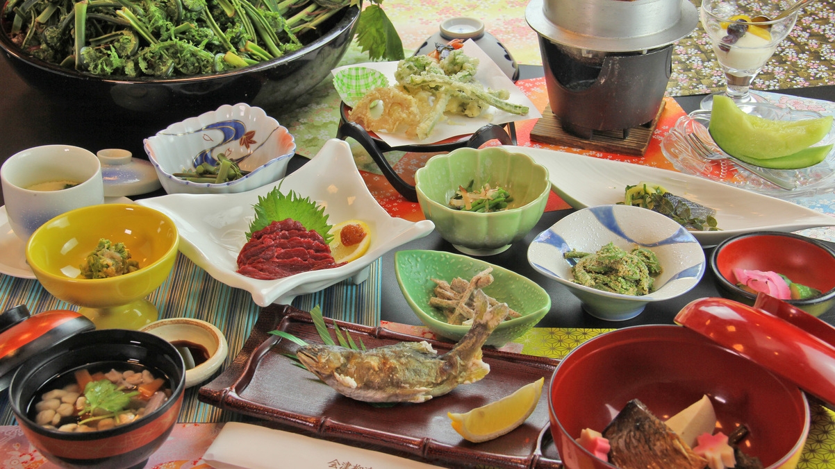 夏が旬の地場野菜×サーロインの蒸し料理！会津郷土料理と源泉かけ流しの温泉満喫♪