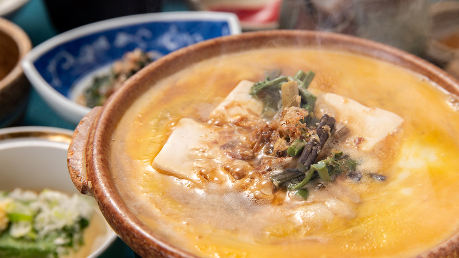 【朝食付】大山名物・自家製豆腐を使った「豆腐の卵とじ」ほか、季節食材を味わう朝ごはん