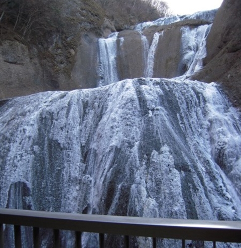氷瀑の袋田の滝