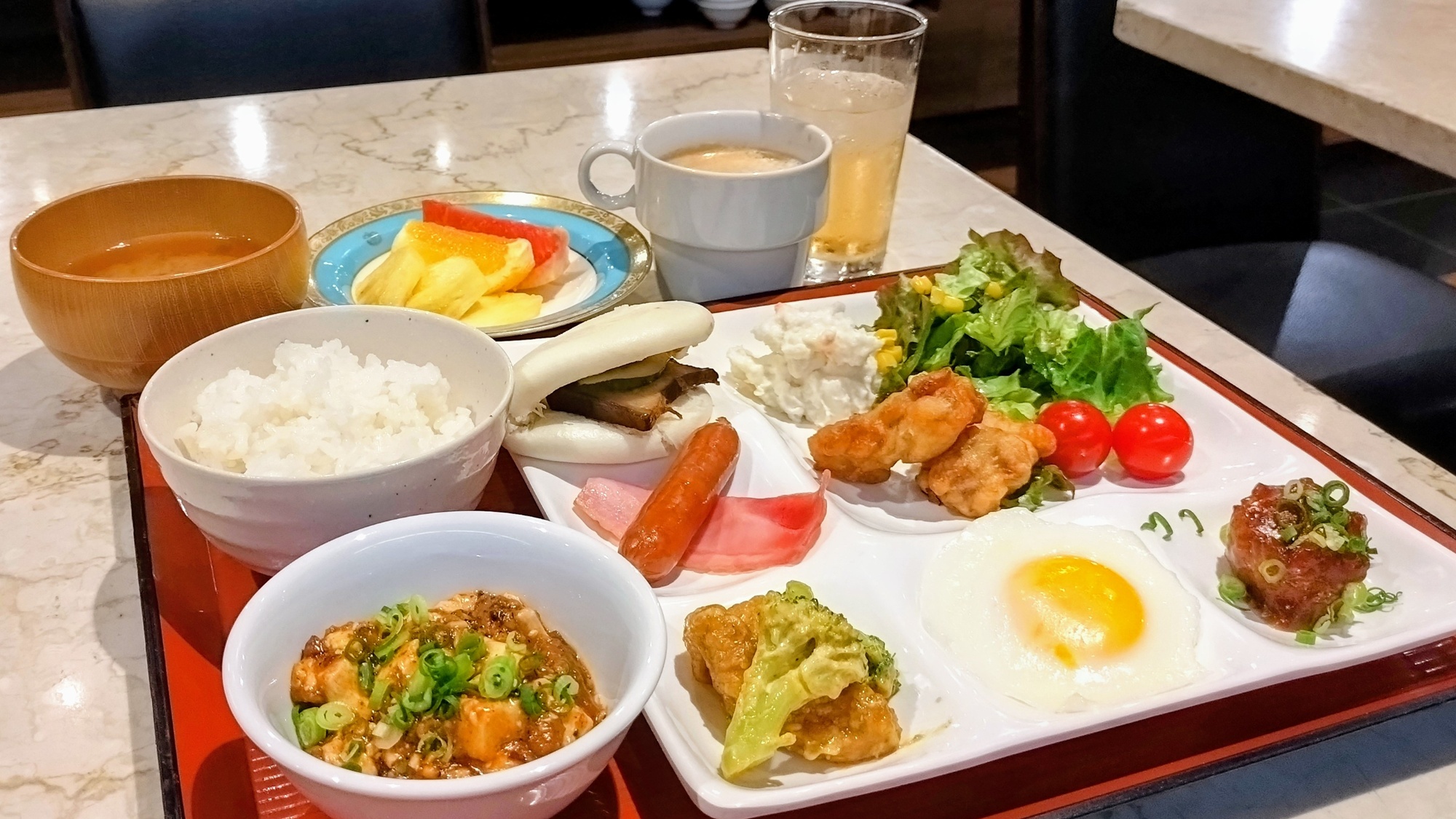 朝食バイキング　今日の気分は？