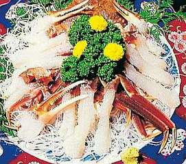 贅沢な味わい、鮮度抜群のカニ刺し！
