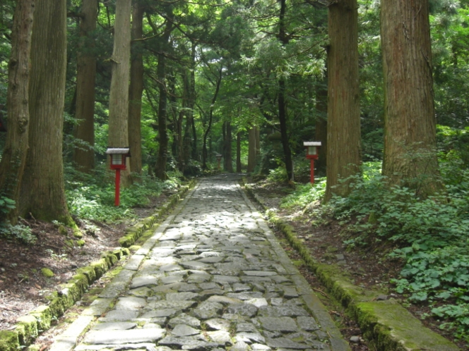 日本一長い自然石の石畳