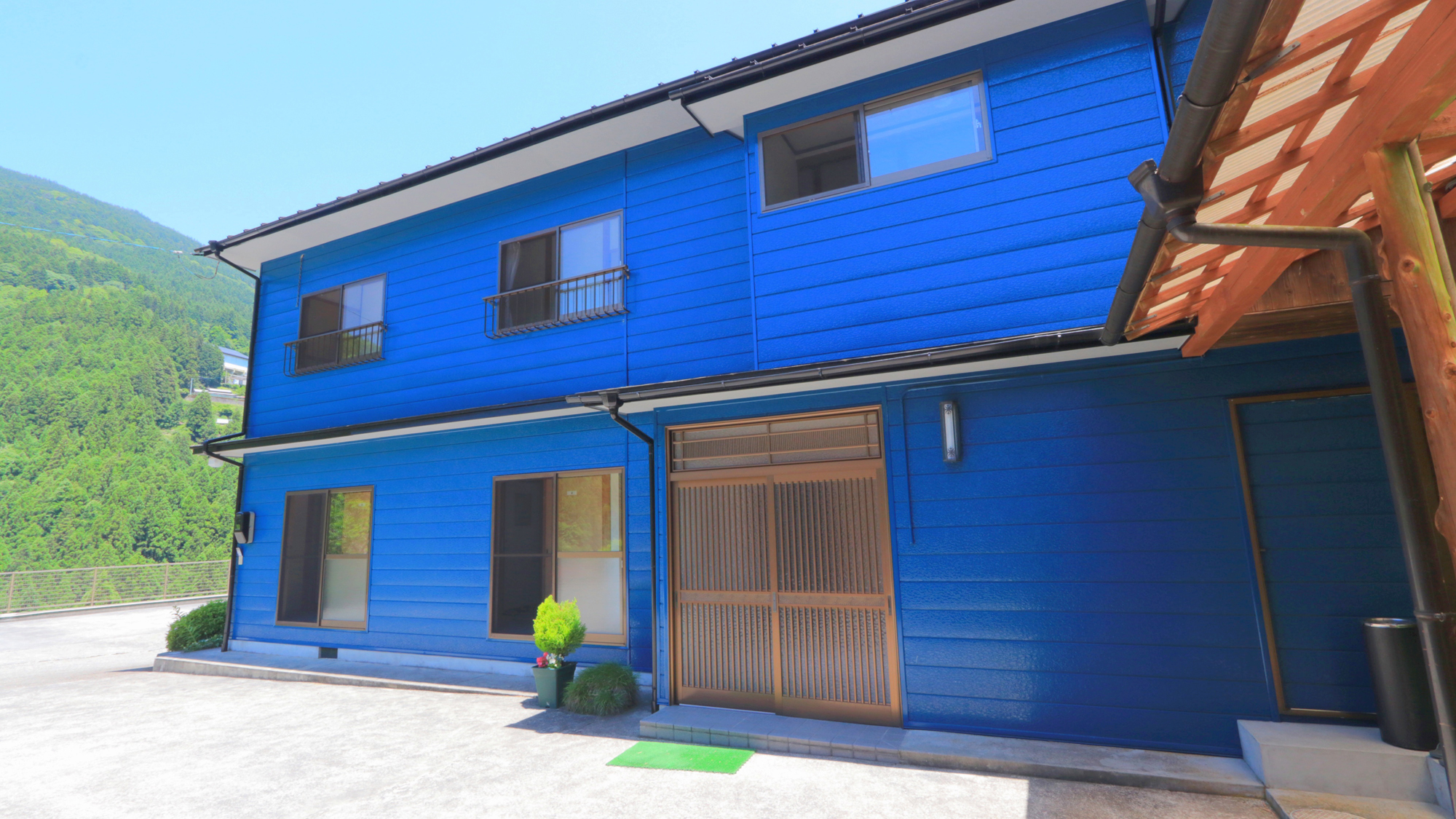 【外観】お山荘は祖谷渓谷の山奥にあります 