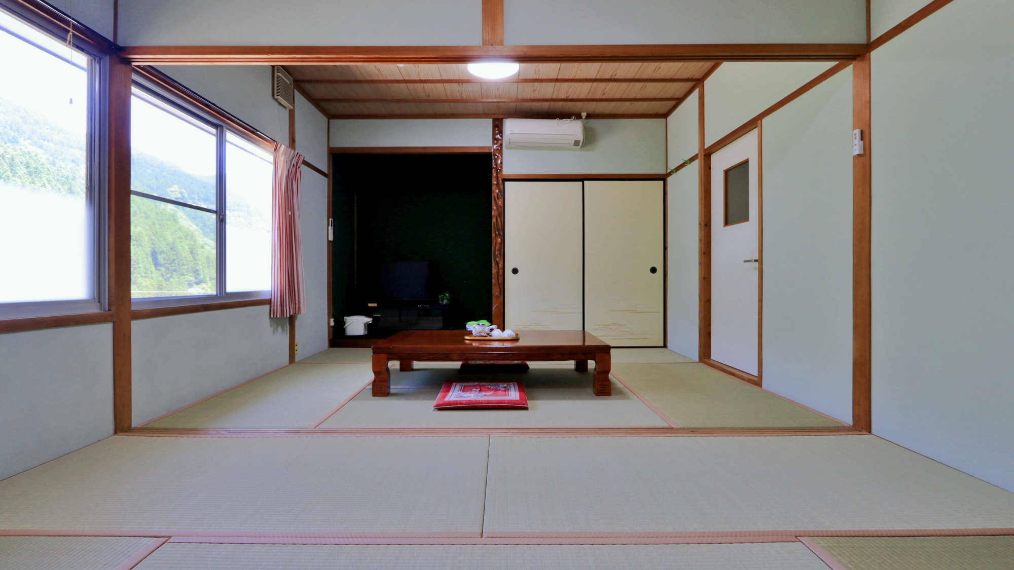 【客室（本館12畳和室）】大人数でのご宿泊に最適 